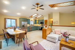 Lakeside Lodge Escape with Private Pool - Image 2