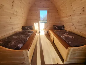 Woody Hiking Hut - Image 2