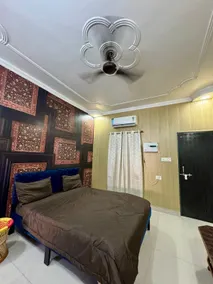 Airnest Gharana | Spacious Luxury 3BHK Stay - Image 3