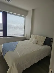 High Rise Luxury with Stunning City Views - Image 2