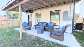 Near Rosenburg & Needville •Sleeps 9 •Pet Friendly - Image 5