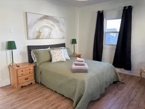 New Beautifully Remodeled 5 Bedroom Home - Image 4
