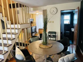 Cozy 2 Bed in Italian Market - Image 5