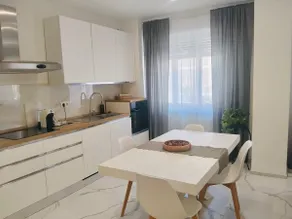Blou home - elegance within walking distance of the center - Image 3
