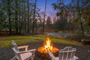 Cozy North Bend Riverfront Cabin w/hot tub! - Image 5