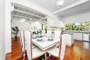 Large 6BR Strathfield Family Home/Free Parking - Image 2