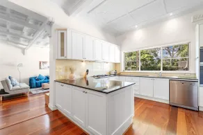 Large 6BR Strathfield Family Home/Free Parking - Image 3