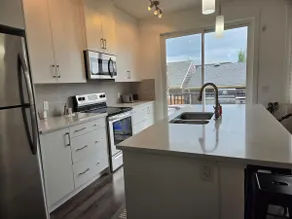Bright & Modern Home Near YYC, Shopping & Banff - Image 4