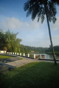 The Riverfield Waterfront 4000sf villa - Image 3