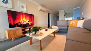 Beachfront Getaway • 180° Oceanview • 1m to cafés - Image 2
