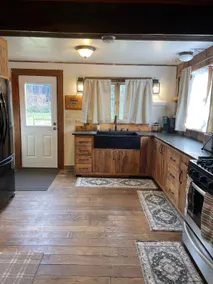 Cozy Country Cabin - Image 5