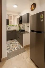 Flat in Rishikesh Cozy corner for couples & family - Image 3