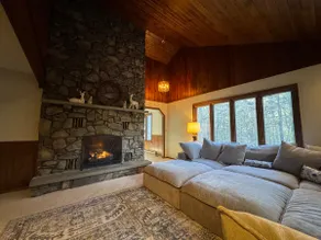Lake Wallenpaupack/Poconos retreat w hot tub/slip - Image 4