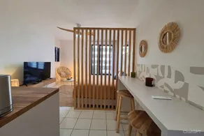 Le Petit Bali - Studio de Standing avec Wi-Fi & TV, proche tramway - Image 3