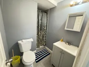 Two Bedroom Cozy Apartment in DC - Image 5