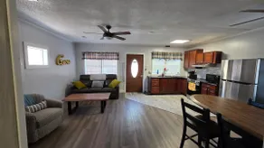 The beach house in lake view - Image 2