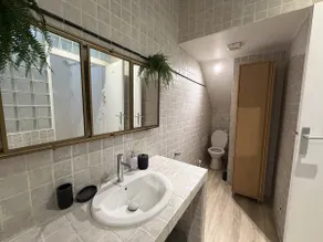 Charming 2-room apartment in the city center - Image 5