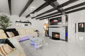 NEW Modern Barrel Getaway HOT TUB & Game Room - Image 3