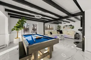 NEW Modern Barrel Getaway HOT TUB & Game Room - Image 5