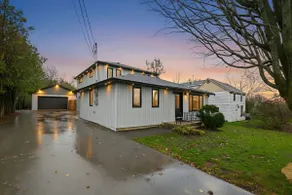 Lake Simcoe 5BR 4BA Sleeps 12 | Heated Shop - Image 5