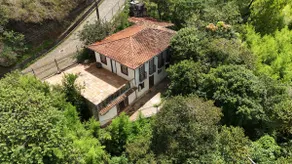 Downtown Mansion with Garage and Viewpoint - Image 3
