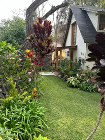 Cottage with a view of Lake Atitlán - Image 4