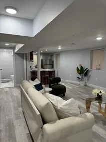 Delightful & Elegant Apartment Near NYC - Image 3