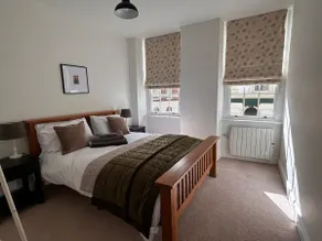 The Linen Loft - 2 Bed Apartment - Central Town Location - Parking Close By - AONB - Image 2