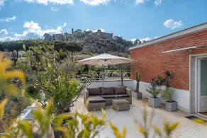 Lakefront Panoramic Terraces | Castle View - Image 2