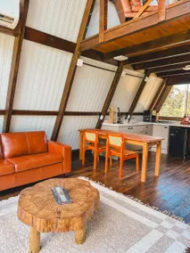 Romantic cabin with lake view in São Roque - Image 5