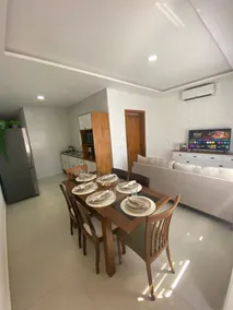 Spacious one-story house, 3 bedrooms, Wi-Fi, washer and dryer - Image 2