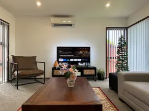 Carnoustie Calm- A Cosy Wattle Downs Home - Image 2