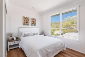 Foreshore Haven - Poolside Comfort near Rye Beach - Image 3
