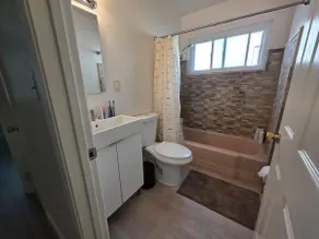 Newly remodeled 2-bedroom apartment close to BART - Image 2