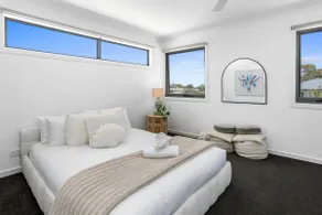 Coastal Retreat Apollo Bay - with solar heated swim spa - Image 5