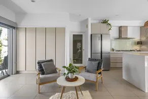 Coastal Retreat Apollo Bay - with solar heated swim spa - Image 4