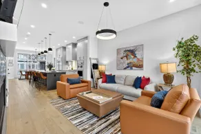 Luxury 3BR home Marda Loop - Image 2