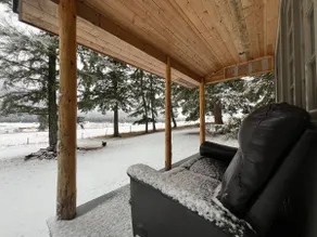 Rustic cabin at Philips Lake - Image 3