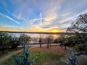 Emerald Point, Roomy Lakefront! Golf Cart Rental! - Image 4