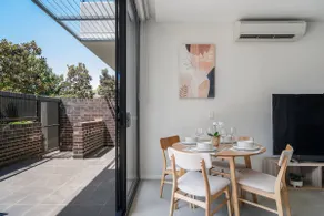 Modern Neutral-Style Living | Wentworth Point 2BR - Image 5