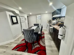 Relaxing suite by Lake Ontario - Image 2