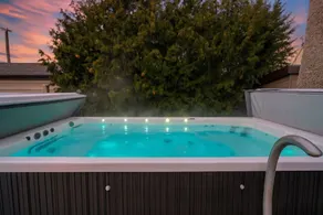 Urban Oasis - with 16ft Swim Spa - Heated Hot Tub & Pool - Image 2