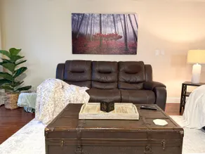 Cozy Home In Lawrenceville - Image 2
