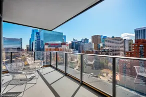 “Le Gallery” •Panoramic City Views• Spacious • DT - Image 2