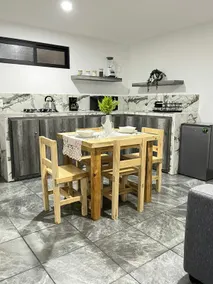 YazDali Nice apartment with balcony - Image 3