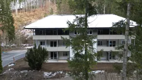 Directly on the ski slope | on the river | - Image 3