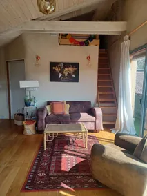 Exceptional wooden apartment, unobstructed south view - Image 3