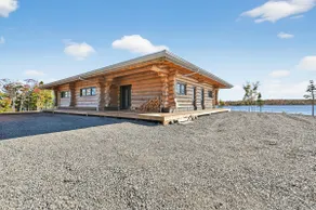 Cedar Heaven Lake Lodge - Image 2