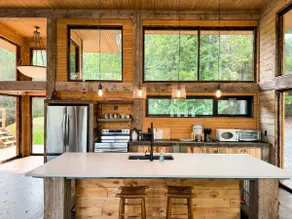 Stunning Cottage on Lake of The Woods! - Image 5