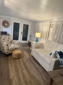 Beach Bum Bungalow - Image 5